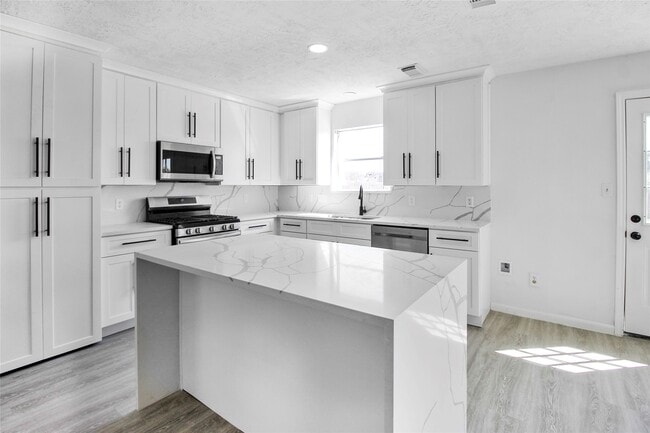 property at 511 Chaseway Dr