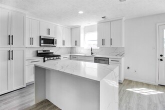 511 Chaseway Dr in Missouri City, TX - Building Photo - Building Photo