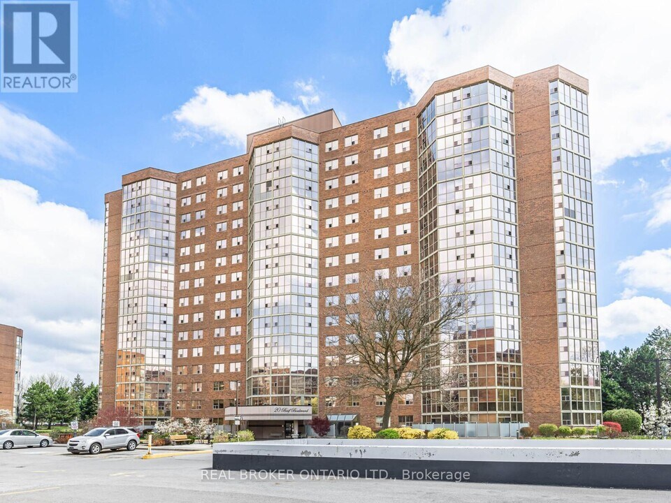 20-820 Baif Blvd in Richmond Hill, ON - Building Photo