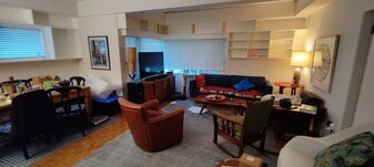 6087 Macdonald St in Vancouver, BC - Building Photo