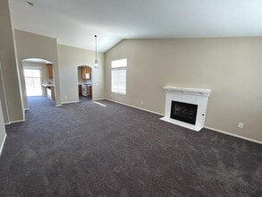 11722 Lupin Rd in Adelanto, CA - Building Photo - Building Photo
