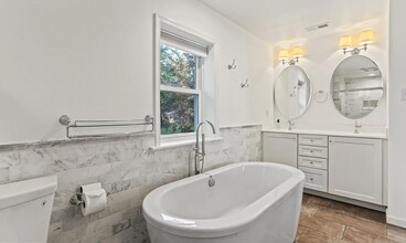 3194 St Johns Ln in Ellicott City, MD - Building Photo - Building Photo