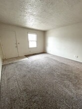 1212 E Dawn Dr in Terre Haute, IN - Building Photo - Building Photo