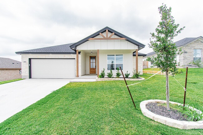property at 3004 Atascosa Dr