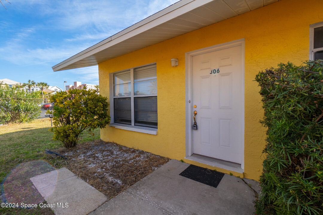 306 Arthur Ave in Cocoa Beach, FL - Building Photo