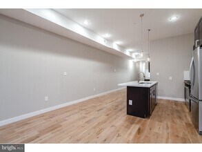1636 Ridge Ave-Unit -3/PH in Philadelphia, PA - Foto de edificio - Building Photo