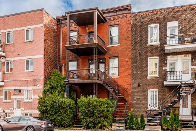5580 Hadley Rue in Montréal, QC - Building Photo - Building Photo