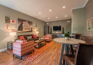Bristol Park at Riverchase in Madison, TN - Foto de edificio - Building Photo