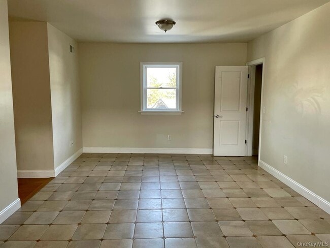 5 Brandreth St in Ossining, NY - Building Photo - Building Photo