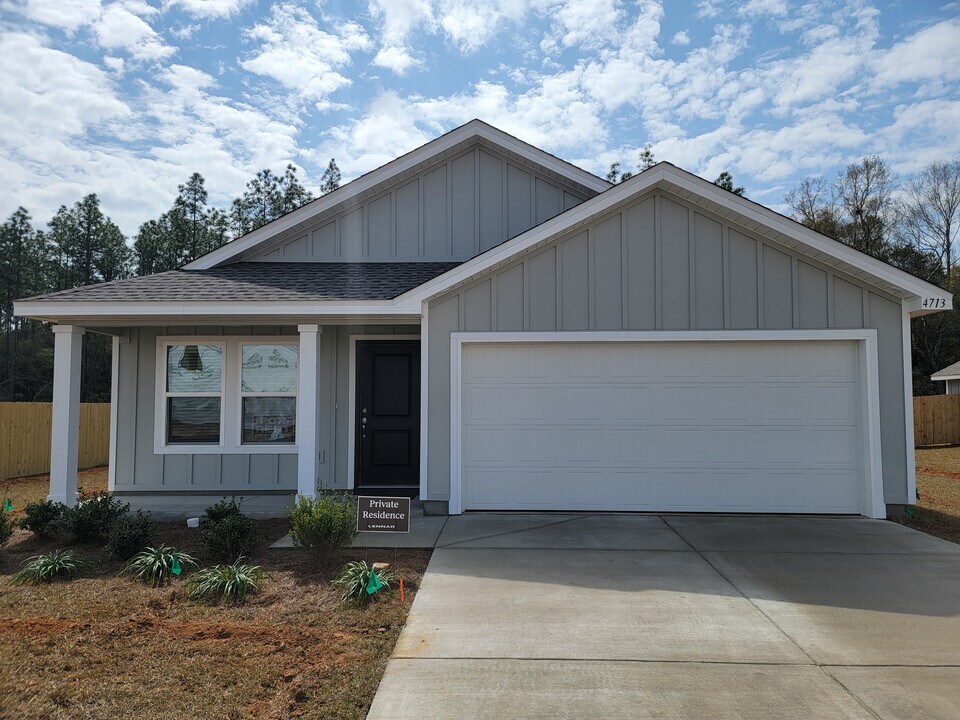 4713 Eagles Rdg Rd in Pace, FL - Building Photo