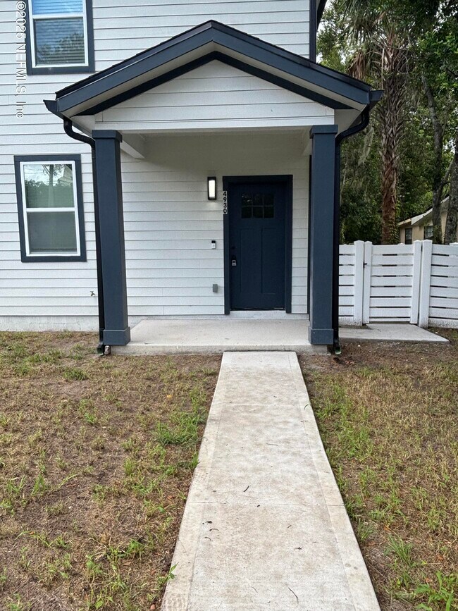 4930 Old Middleburg Rd N in Jacksonville, FL - Building Photo - Building Photo