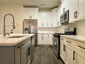 169 Tarrington Rd in Hamburg, NJ - Building Photo - Building Photo