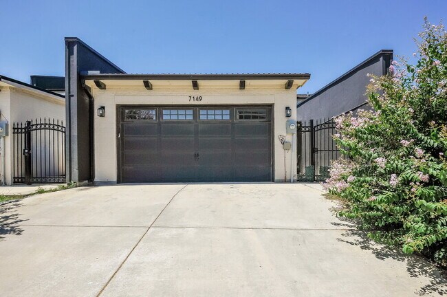 property at 7149 9th Hole Dr