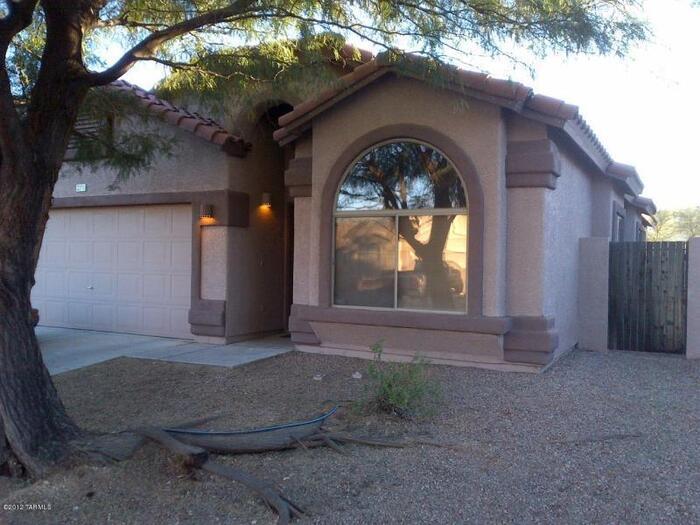 270 E Thomas Jefferson Way in Sahuarita, AZ - Building Photo