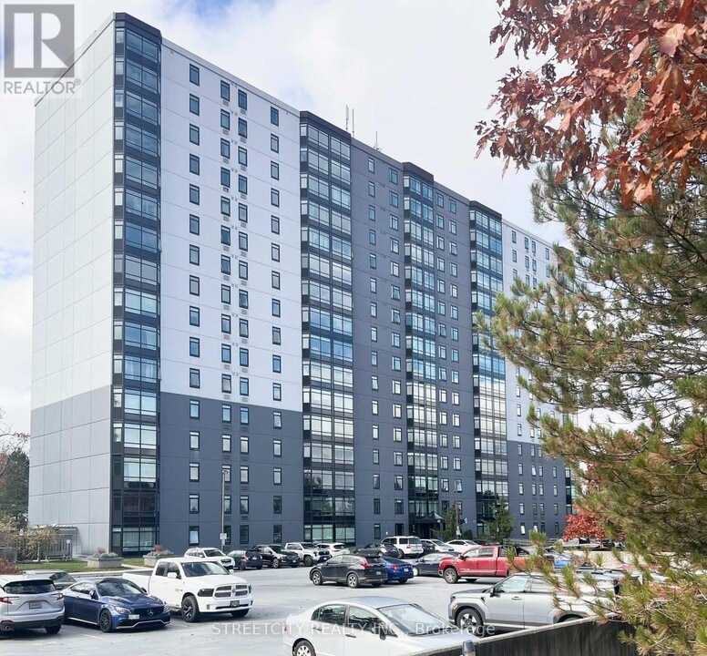 45 Pond Mills Rd in London, ON - Building Photo