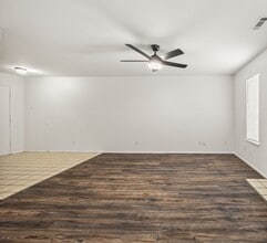 Molly Court in Fayetteville, AR - Building Photo - Building Photo