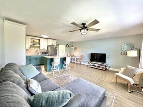 359 Norwich O in West Palm Beach, FL - Building Photo - Building Photo