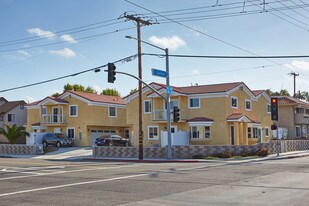 7760 Garfield Ave in Huntington Beach, CA - Building Photo