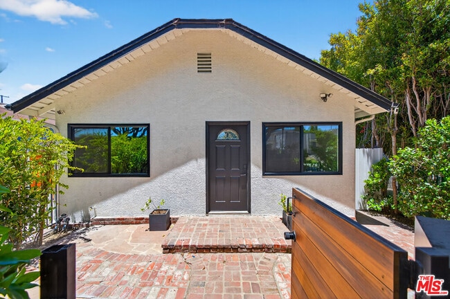 property at 925 Marine St