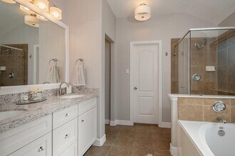 419 Oak Chase Dr in Conroe, TX - Building Photo - Building Photo