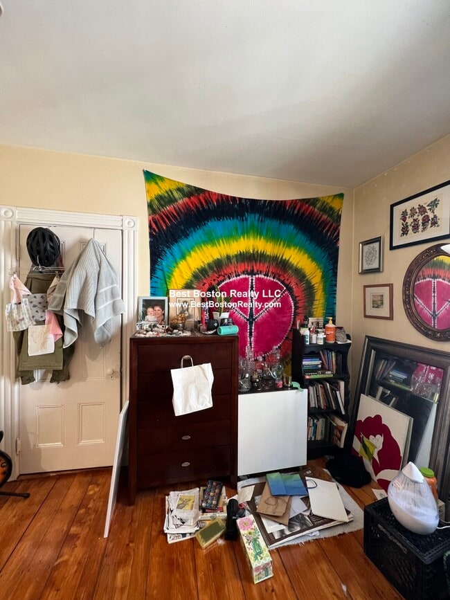 2 Gilson Terrace, Unit 2 in Somerville, MA - Building Photo - Building Photo