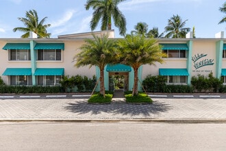 132 Isle Of Venice Dr in Fort Lauderdale, FL - Building Photo - Building Photo