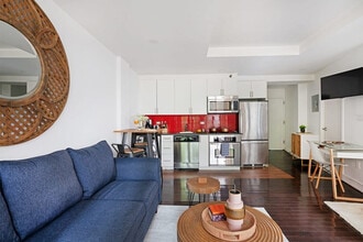 809 9th Ave in New York, NY - Building Photo - Building Photo