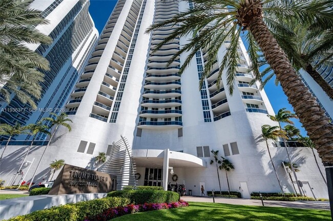 15901 Collins Ave in Sunny Isles Beach, FL - Building Photo - Building Photo
