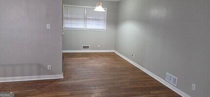 449 Charter Oak Dr SW in Atlanta, GA - Building Photo - Building Photo