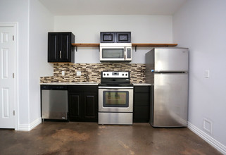 Hickory Street Apartments in Denton, TX - Building Photo - Interior Photo