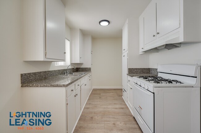 property at 5133 Yarmouth Ave