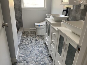 465 Hartford St in Westwood, MA - Building Photo - Building Photo