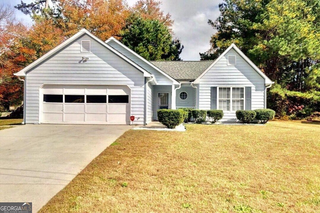 2407 Boulder Springs Dr in Ellenwood, GA - Building Photo