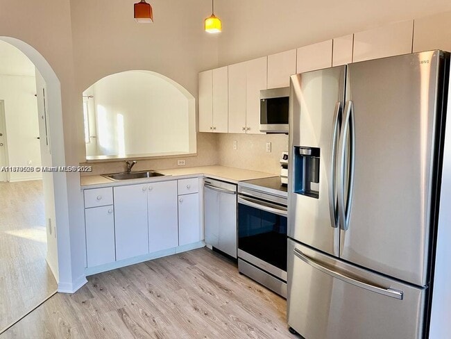 property at 975 NE 33rd Terrace