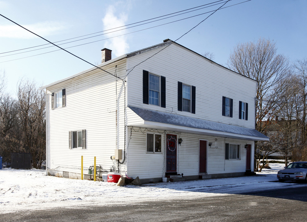 3776 E Main St in New Waterford, OH - Building Photo