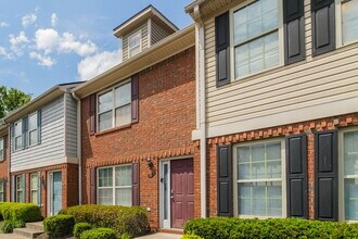 115 Madison Pl in Adairsville, GA - Foto de edificio - Building Photo