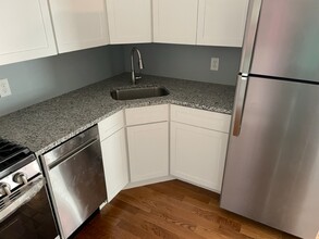 562 Lincoln Ave in Saugus, MA - Building Photo - Building Photo