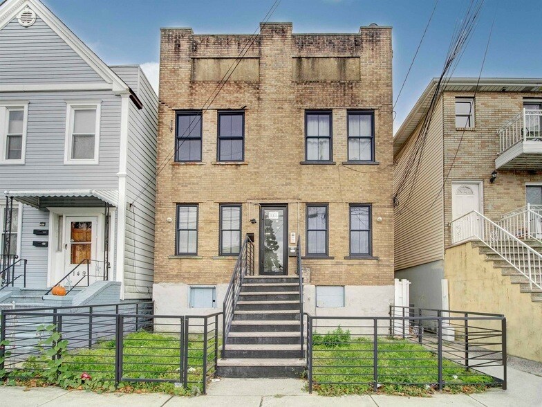 151 Williams Ave in Jersey City, NJ - Building Photo