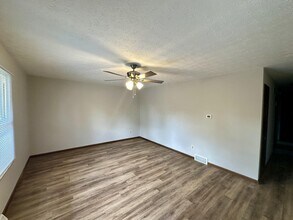 1900 Hillandale Ave in Columbus, OH - Building Photo - Building Photo