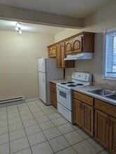 233 Robinson St in Moncton, NB - Building Photo - Building Photo