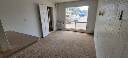 112 E Cherry St in Vermillion, SD - Foto de edificio - Building Photo