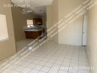 14358 Poplar St in Hesperia, CA - Foto de edificio - Building Photo