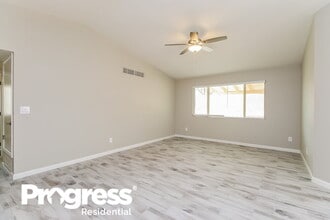 9990 E Falcon Point Dr, Unit C519 in Tucson, AZ - Building Photo - Building Photo