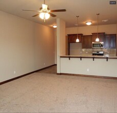 2303 Bains Hill Ln in Yukon, OK - Building Photo - Building Photo