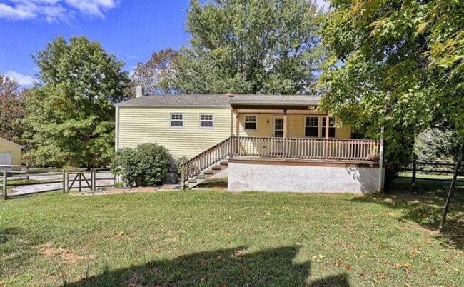 4 Country Ln in Coatesville, PA - Building Photo - Building Photo