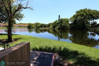 630 N University Dr in Plantation, FL - Foto de edificio - Building Photo