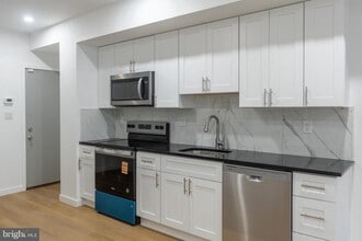 3631 Warren St in Philadelphia, PA - Building Photo - Building Photo