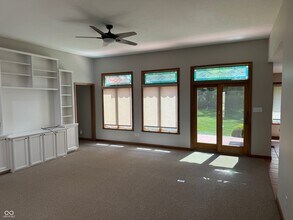 345 Van Ave in Shelbyville, IN - Building Photo - Building Photo