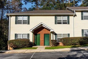 2403 Hartsfield Rd in Tallahassee, FL - Building Photo