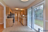 273 Oakpointe Dr photo'